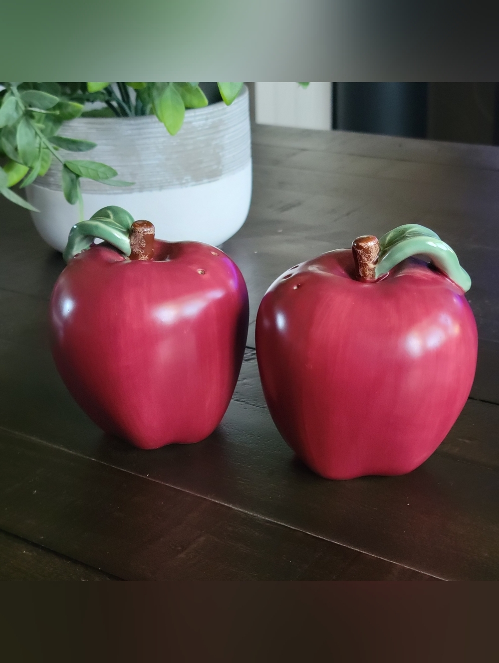 Vintage Harry & David Apple Salt & Pepper Shakers | Ceramic Fall Kitchen Decor